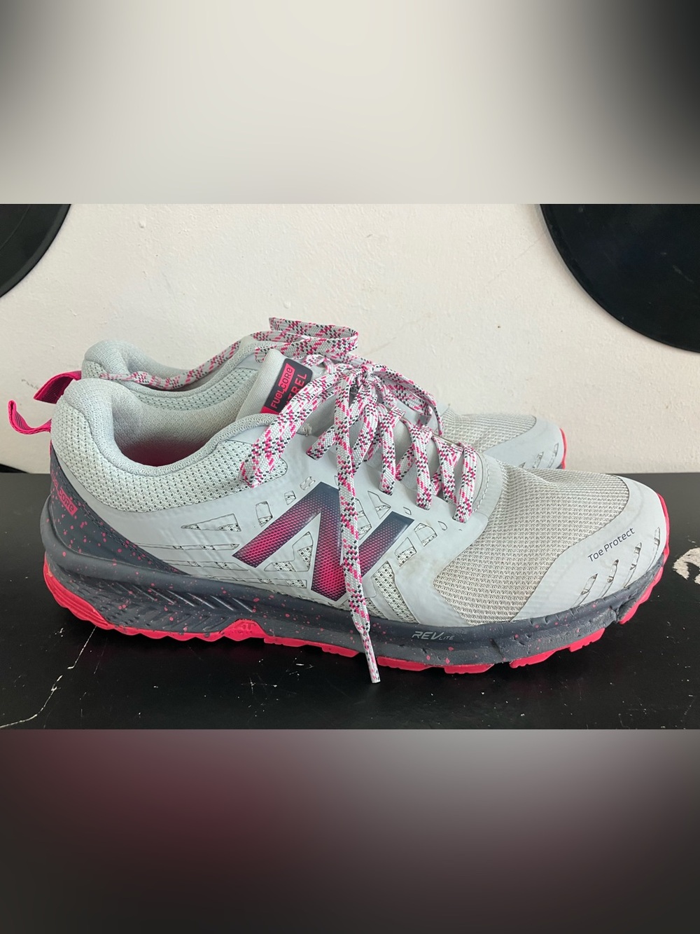 New Balance Women's Light Gray and Pink Trail Running Sneakers